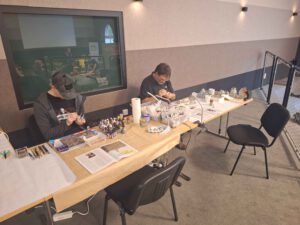 WaterCONt 2026 - Patrick und Axel hatten viel Betrieb an ihrem Maltisch